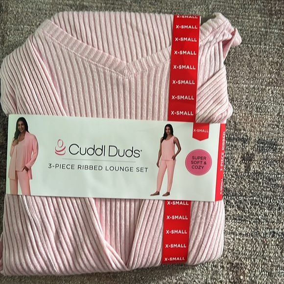 Cuddl Duds XS 3 pc Lounge Set - New - Picture 11 of 12